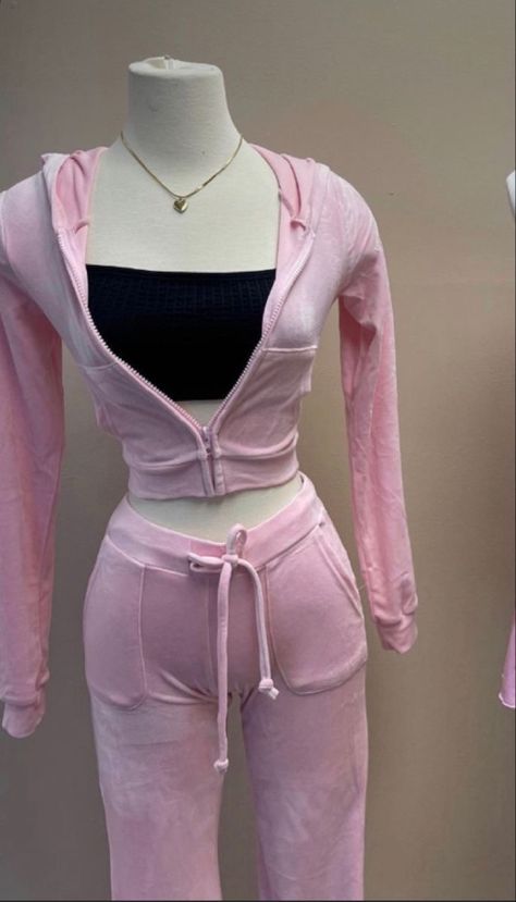 Velour Outfit Ideas, 200s Tracksuit, Juicy Outfit Track Suits, Pink Velour Tracksuit Outfit, Light Pink Tracksuit, Pink White And Black Outfit, Y2k Sweatsuit Outfit, Y2k Fits Pink, Juicy Couture Track Suit 2000s Aesthetic