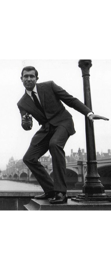 George Lazenby George Lazenby James Bond, George Lazenby, 007 James Bond, Bond Movies, Secret Agent, Gentleman Style, James Bond, Well Dressed, Gentleman