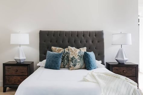 What Color Bedding Goes with A Gray Headboard? - Homenish Bedding For Charcoal Headboard, Bedroom With Dark Gray Headboard, Bedroom With Dark Grey Headboard, Charcoal Headboard Bedroom Ideas, Grey Headboard Bedding Ideas, Charcoal Grey Headboard Bedroom Ideas, Gray Fabric Headboard Bedroom, Grey Fabric Headboard Bedroom, Dark Gray Headboard Bedroom Decor