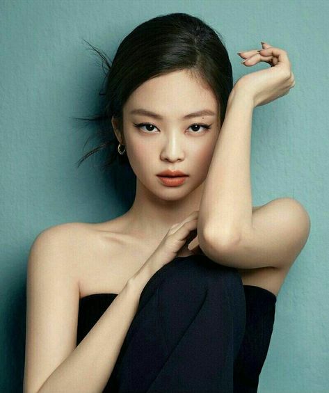 Miss Korea, Jennie Kim Blackpink, Shooting Photo, Jennie Lisa, Black Pink Kpop, Blackpink Jennie, New Instagram, Foto Bts, Marie Claire