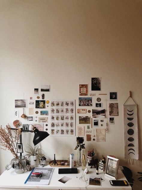 Photo Wall Above Desk, Desk Wall Collage, Atlanta Apartments, Room Collage, Room Things, Study Desk Decor, Memory Wall, Dorm Room Inspiration, Space Ideas