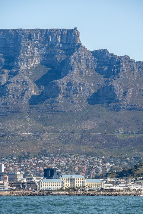 Cape Town with the huge Table Mountain behind from sea Cape Town Photography, South Africa Road Trips, Cape Town Itinerary, South Africa Itinerary, Traveling Goals, Table Mountain Cape Town, Town Photography, Africa Itinerary, Robben Island