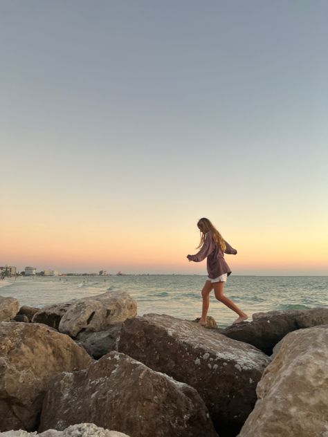 Jumping Into Pool Aesthetic, Cliff Diving Aesthetic, Cliff Jumping Aesthetic, Jetty Jumping, Cliff Pictures, Diving Aesthetic, Jumping Pictures, Summer Beach Sunset, Ocean Cliff