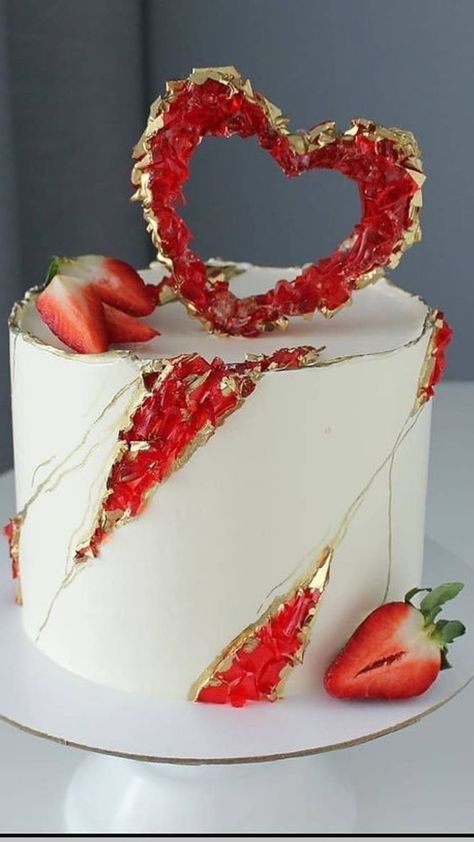 Best Birthday Cake Designs, Patisserie Fine, Fondant Cake Designs, Geode Cake, Elegant Birthday Cakes, Creative Cake Decorating, Valentines Day Cakes, Creative Birthday Cakes, Beautiful Birthday Cakes