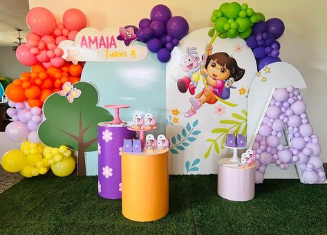 Dora The Explorer Decorations, Dora Birthday Theme, Dora Party Decorations, Dora First Birthday Party, Dora Party Ideas, Dora Themed Birthday Party, Dora Birthday Party Ideas, Dora Birthday Party, Dora The Explorer Party