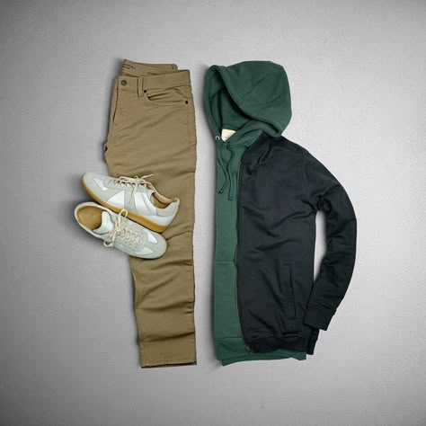 Outfit Jogger, Mens Street Style Summer, Green Hoodie Men, Damas Dresses, Simple Casual Outfits, Best Dressed Man, Men Fashion Casual Shirts, Tshirt Design Men, Mens Casual Dress Outfits