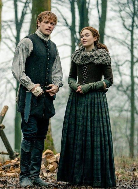 Jamie & Brianna Historic Outfits, Historical Cosplay, General Aesthetic, Outlander Costumes, Outlander Season 4, James Fraser Outlander, Jamie Fraser Outlander, Outlander Tv Series, Period Clothing