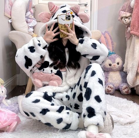 Cow Pajamas Aesthetic, Cute Onesies For Women, Cute Night Suit, Night Suit For Winter, Cute Home Outfits, Satin Night Suits, Mens Night Suit, Night Suits For Women, Cute Pajama Outfits