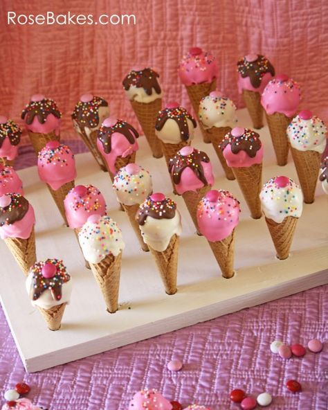 Ice Cream Cone Cake Pops, Ice Cream Cake Pops, Ice Cream Cone Cupcakes, Ice Cream Cone Cake, Party Cupcakes, Ice Cream Birthday Party, Ice Cream Theme, Nutter Butter, Ice Cream Social