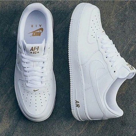 Nike Air Force 1 #Women - Listed in Best of #Nike #Fashion #Sneakers #FashionAccessories#Shoes #Activewear #NikeWomen #GetTheLook N108 Nike Air Force 1 Women, Air Force 1 Women, Nike Fashion Sneakers, Kicks Shoes, Streetwear Mode, Nike Air Shoes, Fresh Shoes, Hype Shoes, Nike Fashion