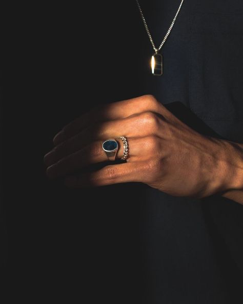 Mens Gold Signet Rings, Blaise Zabini, Guy Jewelry, Hello Handsome, Mens Rings Fashion, Jewelry Photoshoot, Gold Signet Ring, Rings Gold, Jewelry Rings Diamond