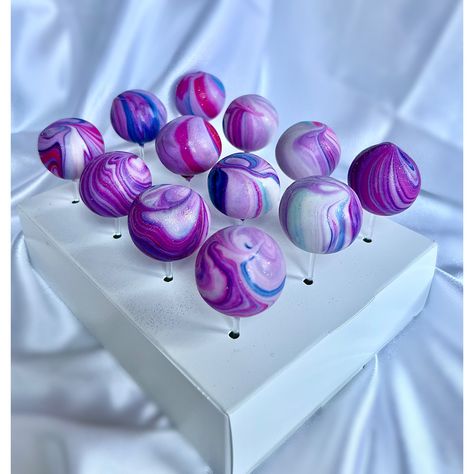 Cake Pop Galaxy, Pastel Galaxy Cupcakes, Two The Moon Cake Pops, Space Cake Pops, Galaxy Cake Pops, Marble Cake Pops, Funfetti Oreo, Cookie Strawberry, Space Snacks