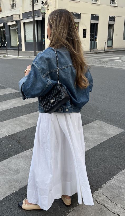 Jeans Jacket Outfit Summer, Jeans Jacket Outfit For Women, Black Chanel Bag Outfit, Chanel Flats Outfit, Jean Jacket Outfits Summer, Long Dress Aesthetic, Chanel Flat Shoes, Outfit Jeans Jacket, Chanel Bag Aesthetic