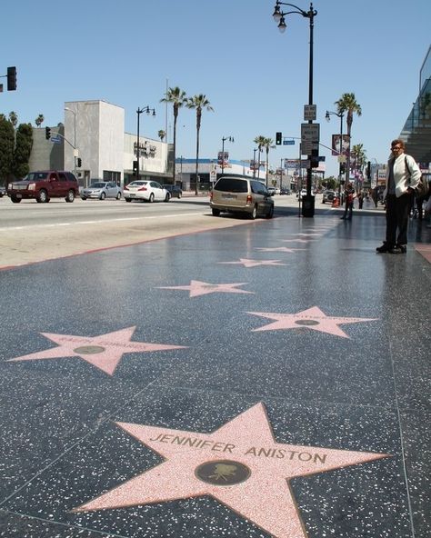 worlds best milkshakes🫶🏼🥤 Los Angeles Manifestation, Walk Of Fame Aesthetic, Los Angeles Beach, Los Angeles Aesthetic, La Life, Lombard Street, Los Angeles Travel, California City, Los Angles