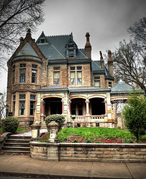 Architecture Cool, Antebellum Homes, Victorian Mansions, Abandoned House, Abandoned Mansions, Victorian Architecture, Stone House, Style At Home, Abandoned Houses