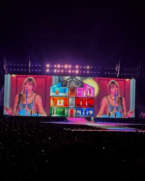 The Lover House Lover House Eras Tour, Lover House Taylor Swift, Eras Tour Glendale, Lover House, Clay Decor, Glendale Arizona, The Lover, Power Point, Eras Tour