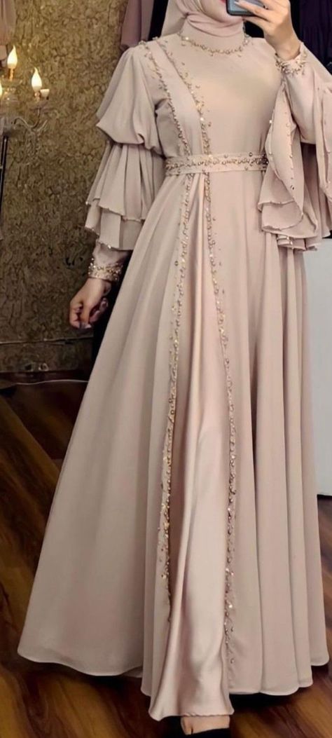 Muslim Fashion Dress Simple, Dress Muslim Modern, Islamic Fashion Dresses, Fesyen Islam, Moslem Fashion, Gowns Dresses Elegant, Mode Abaya, Modest Dresses Casual, Fancy Dresses Long