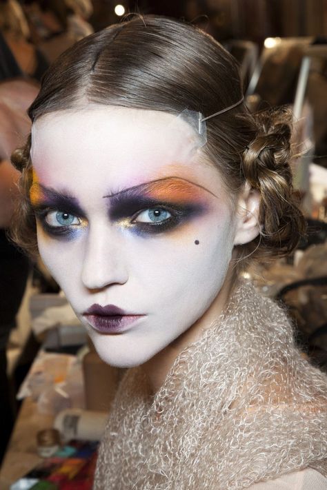 Patmcgrathreal Makeup, Extreme Make-up, Circus Makeup, Makeup Creative, Drag Make-up, Sasha Pivovarova, High Fashion Makeup, Runway Beauty, Avant Garde Makeup