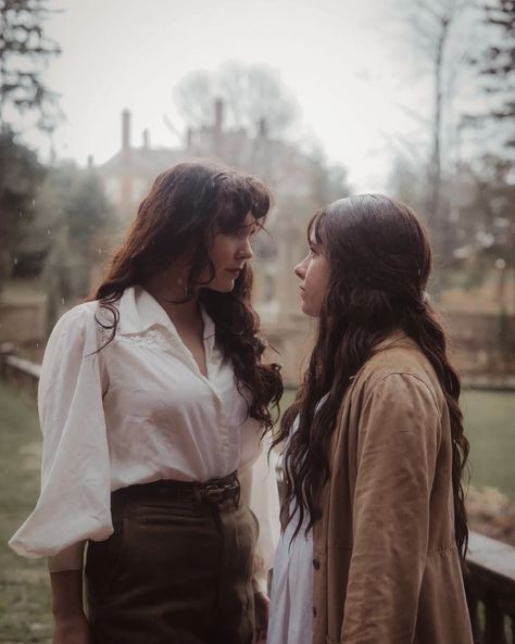 @rachel.maksy shared a photo on Instagram: “"Miss Elizabeth, I have struggled in vain and I can bear it no longer..." You KNOW I had to take the opportunity to be our favorite…” • Apr 19, 2022 at 1:35pm UTC Rachel Maksy, Crane Estate, Most Ardently, Miss Elizabeth, The Secret World, Elizabeth I, I Can, Couple Photos, Instagram