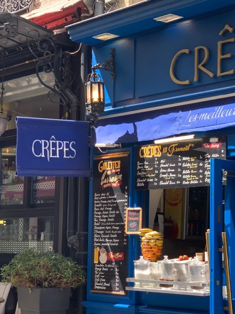 Crepe Shop Design, Crepes Aesthetic, Paris Crepes, Crepes In Paris, Paris Street Food, Crepe Cafe, Crepe Shop, Crepe Bar, Creative Chaos