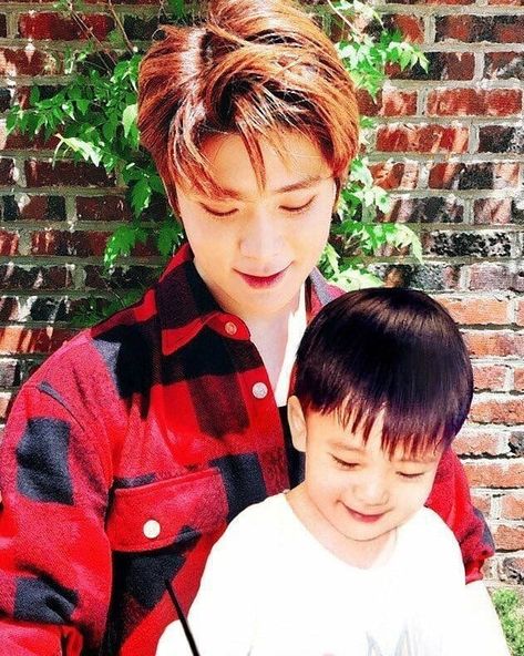 JAEHYUN BABY AND NOW PRESENT LOOK NCT 127 U Mark Nct, Single Dads, Valentines For Boys, Nct Taeyong, Jaehyun Nct, K Idols, Sehun, Korean Singer, Boyfriend Material