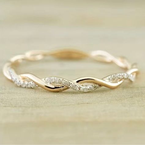 Pretty Twist Ring With Stone Details Stacked Wedding Rings, Womens Rings Fashion, Round Engagement Rings, Rose Gold Diamond Ring, Vintage Style Jewellery, Rings For Girls, Engagement Bands, Eternity Ring Diamond, Girl Party