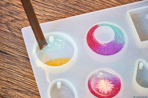 How To Fix Sticky Resin, Resin Ring Mold, Resin Spray, Perfume Blends, Rings Resin, Resin Bubble, Resin Gifts, Resin Crafting, Wall Art Gold Leaf