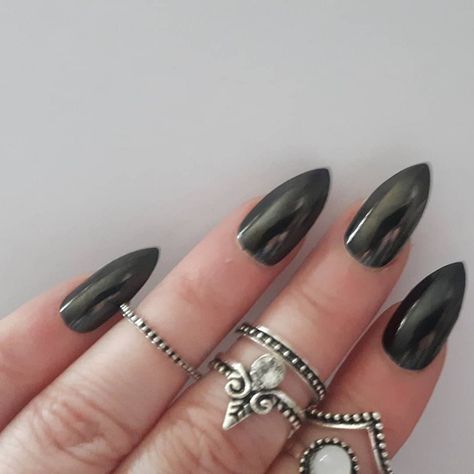 Gunmetal Nails, Gothic Nails, Nail Pops, Chrome Powder, Self Taught, Nails Fake, Painted Nail Art, New Year's Nails, Bling Nails