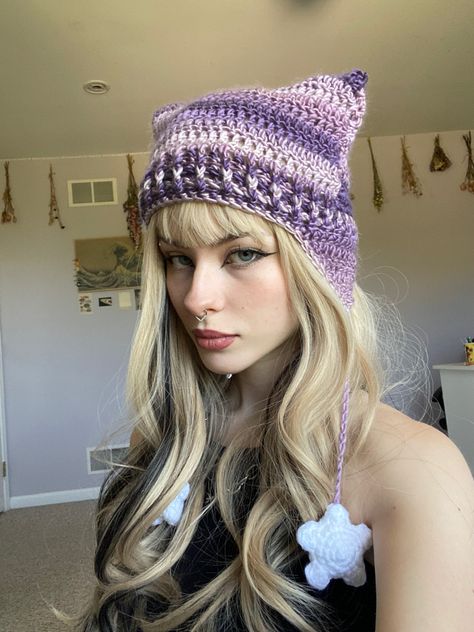 Indie Grunge Fashion, Crochet Cat Hat, Aesthetic Accessories, Crochet Fairy, Cat Beanie, Crochet Business, Indie Grunge, Kawaii Crochet, Purple Cat