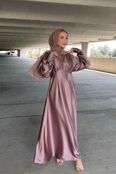 Elegant Silk Dresses, Special Event Outfit, Modest Formal Dresses, Stile Hijab, Soiree Dress, Muslim Fashion Hijab Outfits, Muslim Fashion Hijab, Modesty Fashion, Muslimah Fashion Outfits