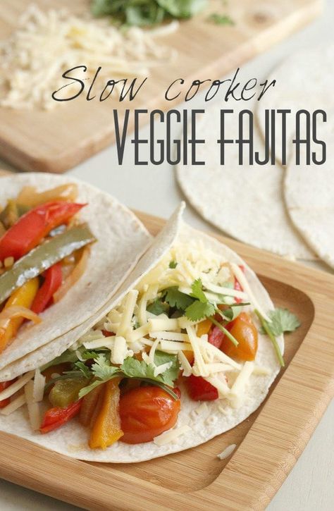 Slow cooker veggie fajitas Slow Cooker Ratatouille, Slow Cooker Frittata, Veggie Fajitas, Crock Pot Vegetables, Slow Cooker Vegetarian Chili, Slow Cooker Curry, Slow Cooker Enchiladas, Spiced Lentils, Vegetarian Crockpot Recipes