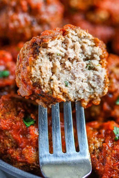 Best Italian Meatball Recipe, Authentic Italian Meatballs, Homemade Italian Meatballs, Italian Meatballs Recipe, Meatball Sauce, Meatball Recipes Easy, Italian Meats, Italian Sauce, Meatball Recipe