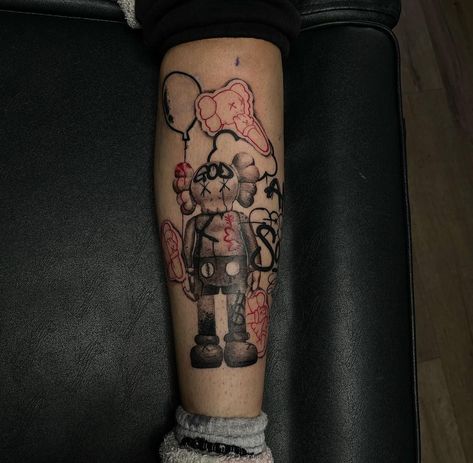 Kaws Henna Tattoo, Klaws Tattoos Ideas, Takashi Murakami Tattoo, Kaws Tattoo Design, Murakami Tattoo, Kaws Tattoo Sleeve, Side Tattoos For Men, Chest Tattoo Birds, Mens Side Tattoos