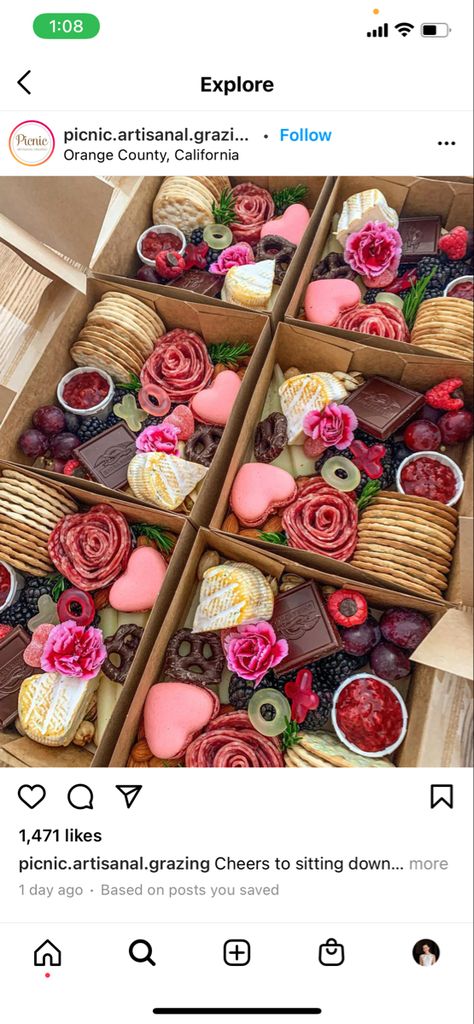 Charcuterie Box, Charcuterie Boxes, Valentines Party Food, Charcuterie Gifts, Graze Box, Charcuterie Ideas, Charcuterie Platter, Charcuterie Inspiration, Charcuterie Board Ideas