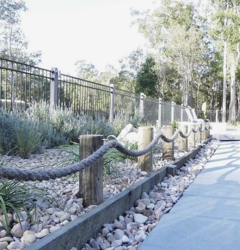 Driveway Divider, Beach Garden Design, Nautical Landscaping, Rope Fence, Post Fence, Sandstone Rock, Curved Patio, Lake Houses Exterior, Beach Garden