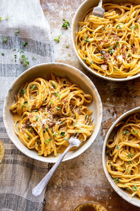 Creamy Butternut Squash Alla Vodka Pasta | halfbakedharvest.com #butternutsquash #pasta #fallrecipes #autumnrecipes Alla Vodka Pasta, Fall Pasta, Half Baked Harvest Recipes, Creamy Butternut Squash, Vodka Pasta, Alla Vodka, Harvest Recipes, Fall Dinner Recipes, Half Baked