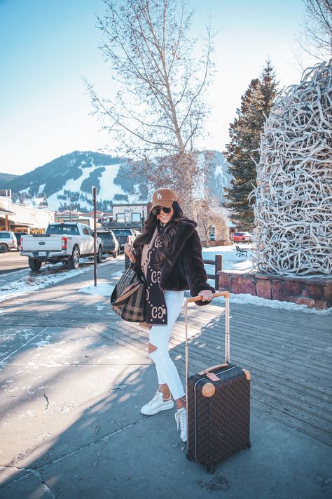 Fendi Scarf Outfit, Trending Winter Outfits, 100 Winter Outfits, Winter Outfits 2021, Airport Outfit Winter, Fendi Strap, Nordstrom Boots, Fendi Boots, Travel Fashion Winter