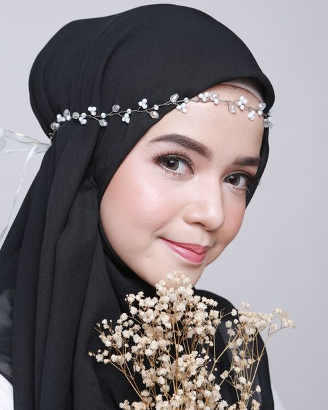 Hair Vine / Wedding wreath / Headpiece / Hijab Accessories / Headpiece for hijab Tiara On Hijab, Tiara With Hijab, Hijab Jewelry Accessories, Hijab With Accessories, Hijab With Tiara, Hijab With Headband, Hijab Accessories Headpieces, Bando Hijab, Bridal Hair Updo With Veil