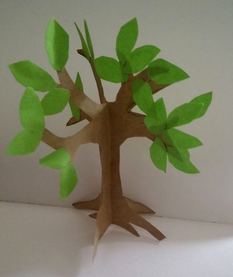 Step 6: paper craft tree tutorial Conker Tree, Paper Tree Craft, Tissue Paper Trees, Cardboard Tree, 3d Templates, 3d Tree, Tree Centerpieces, Tree Templates, Tree Craft