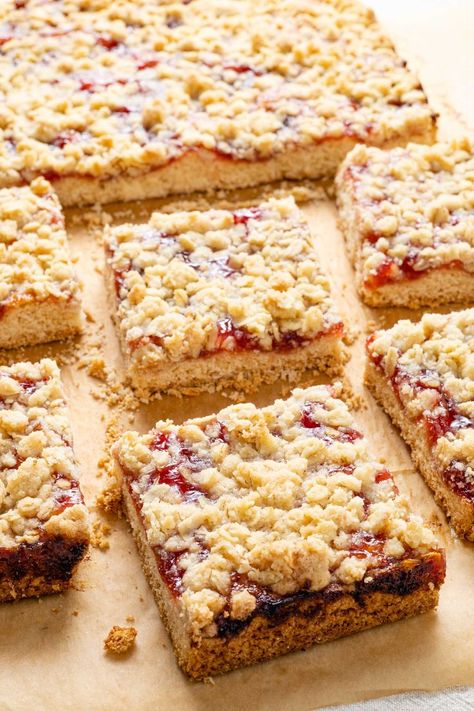 Strawberry Jam Tarts, Jam Bars, Jam Tarts, In The Name Of Allah, Name Of Allah, Cookie Recipes Homemade, Oat Bars, Assalamu Alaikum, Eid Al Adha