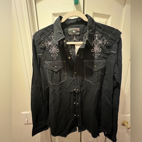 Men’s Pop Icon Button Up Shirt Size S Buckle Nwt Check Out My Closet For More Listings! Street Punk Fashion Men, Psychobilly Men, Rockstar Fashion Men, Romantic Goth Men, Black Button Up, Button Up Shirt Men Outfits, Goth Mens Fashion, Y2k Clothes Men, Male Goth