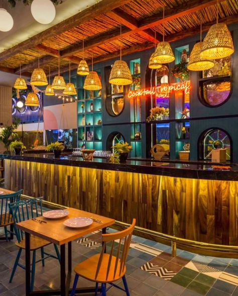 Trendy Mexican Restaurant, Mexican Cantina Bar Ideas, Modern Mexican Restaurant Design, Spanish Restaurant Interior, Mexican Bar Ideas, Mexican Bar Design, Mini Restaurant Design, Mexican Restaurant Interior Design, Mexican Restaurant Aesthetic