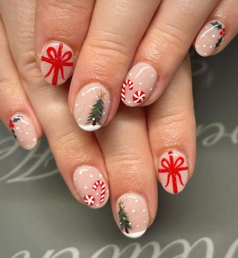 27. Candy Cane Stripes with Holiday Cheer Nutcracker Nails Designs, Nutcracker Nails, Christmas Present Nails, Christmas Nail Designs Easy, Xmas Nail, Christmas Nail Ideas, Nail Aesthetic, Xmas Nail Art, Festive Manicure