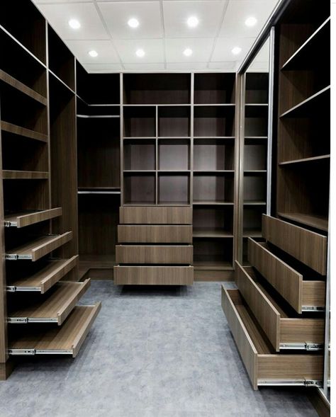 Wooden Wardrobe Design, Wardrobe Design Modern, Diy Office Decor, Walking Closet, Bedroom Cupboards, Dream Closet Design, Closet Design Layout, Wardrobe Organisation, Luxury Closets Design