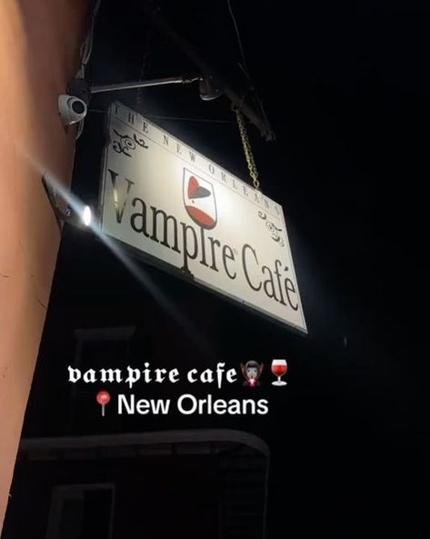 New Orleans ⚜️ NOLA Travel | Hotels | Food | Tips 🎺 on Instagram: "A taste of immortality awaits for you at The Vampire Café, where every moment is a dark and delicious adventure!🩸🖤

💡The Vampire Café in New Orleans is the city’s first vampire-themed restaurant, offering blood-inspired cocktails and a gothic atmosphere in the heart of the French Quarter.

👉Would you dare to dine at The Vampire Café? Tag a friend who’d love this spooky spot!💛

Shoutout to these amazing creators:
@dakotah_tosh @lifeonvenus333 @sadesgrave @apuntodecomer @adrianaacamposss 

📍The Vampire Café, New Orleans 🇺🇸" Vampire Cafe New Orleans, The Originals New Orleans, Vampire Cafe, Gothic Atmosphere, Themed Restaurant, Hotel Food, The French Quarter, Food Tips, French Quarter