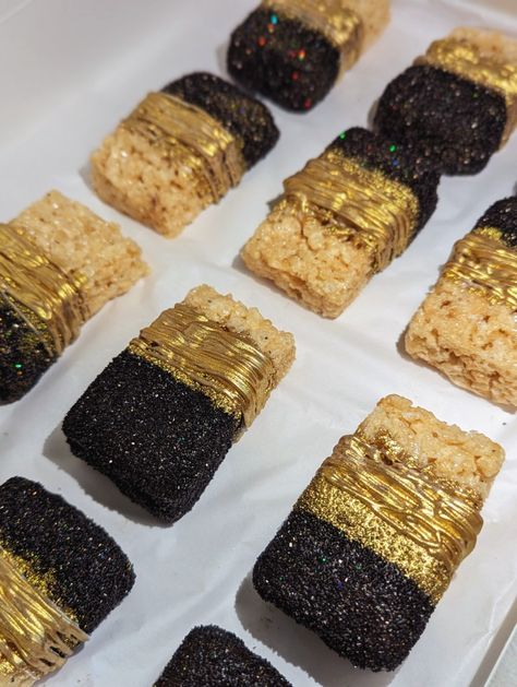 Chocolate Dipped Rice Krispie Treats, Black, Gold Red Black And Gold Candy Table, Black And Gold Dessert Ideas, Black And Gold Treats, Black And Gold Treat Table, Quince Desserts, Dipped Rice Krispie Treats, White Treats, Masquerade Formal, Christmas Rice Krispies