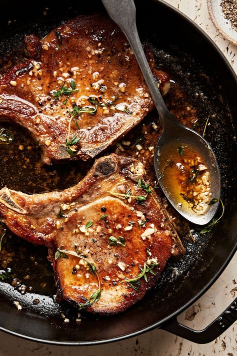 Garlicky butter sauce elevates humble pork chops in our company-worthy, weeknight-friendly garlic butter pork chop recipe. Thick Pork Chop Recipe, Garlic Butter Pork Chops, Butter Pork Chops, Apricot Pork, Pork Chop Sauce, Healthy Pork Chop Recipes, Leftover Pork Chops, Pork Chop Marinade, Pork Chop Seasoning