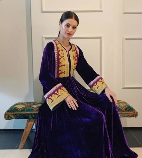 Afghan Fashion Modern, Modern Afghan, Pashtun Culture, Afghan Wedding Dress, Velvet Dresses Outfit, All Types Of Dresses, Girls Velvet Dress, Eid Fashion, Afghani Dress