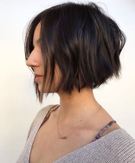 9 Textured Bobs That Take Short Hair to the Next Level - Style - Modern Salon Fall Bob Hairstyles, Short Textured Bob, Modern Bob Haircut, Textured Bobs, Short Hairstyle Ideas, Short Bobs, Hair 2022, Hair References, Choppy Bob