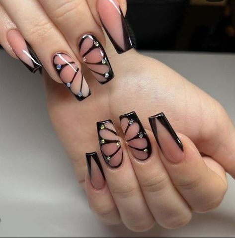 Mushroom Nail Designs, Butterfly Nail Designs, Marinated Mushrooms, Butterfly Nails, Summer Toe Nails, Cute Nail Art Designs, White Nail Art, Pink Nail Art, Black Nail Designs